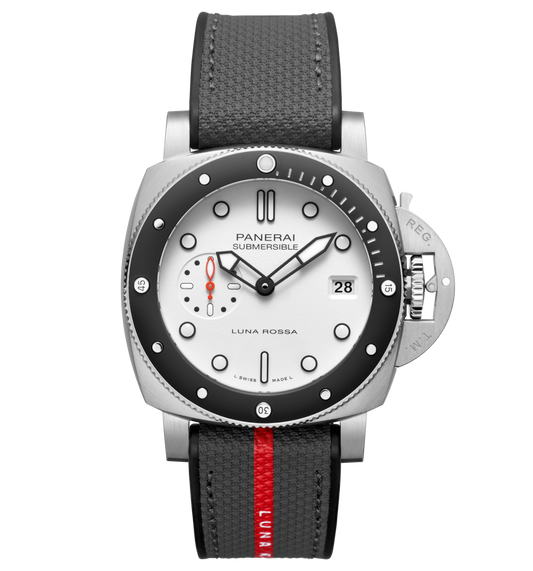 Panerai Submersible Luna Rossa, 42mm